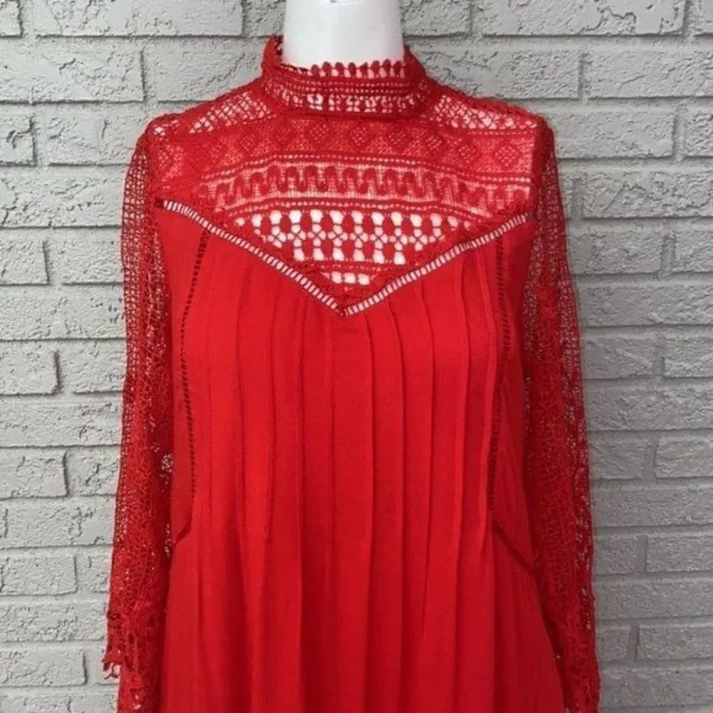 En Creme Crochet Shift Dress Size S